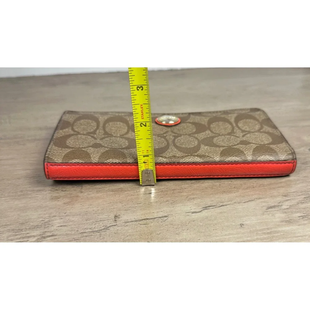 COACH Peyton SIGNATURE C Khaki Pink Salmon Trim ACCORDION ‎ Zipper WALLET CLUTCH